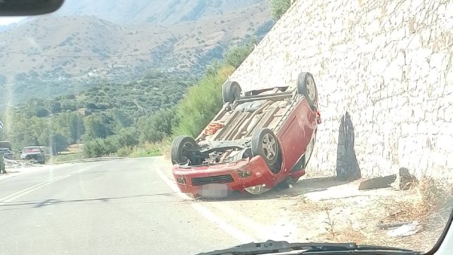 Τροχαίο με τουμπαρισμένο όχημα στα Χανιά, δείτε φωτογραφίες Τροχαίο-με-τουμπαρισμένο-όχημα-στα-Χανιά,-δείτε-φωτογραφίες