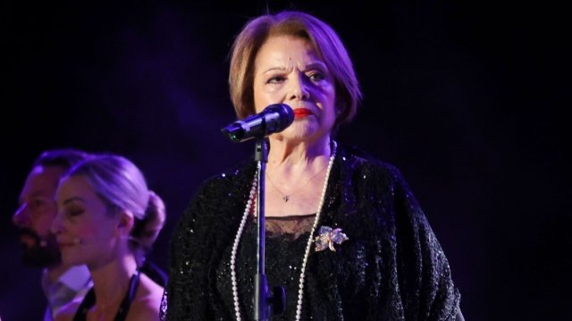Πίτσα Παπαδοπούλου: Δεν είχα σκεφτεί να ασχοληθώ με το τραγούδι, ο αδερφός μου με έσπρωξε Πίτσα-Παπαδοπούλου:-Δεν-είχα-σκεφτεί-να-ασχοληθώ-με-το-τραγούδι,-ο-αδερφός-μου-με-έσπρωξε