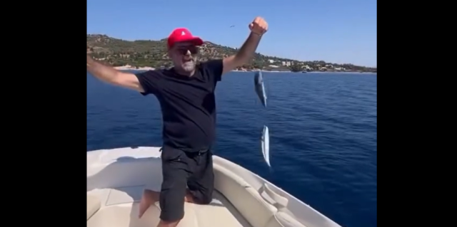 Η οργή του Μιχάλη Ιατρόπουλου για τους λαγοκέφαλους που ψάρεψε: Τελικά από τούς μαλ@@@ες δεν γλυτώνεις πουθενά… Η-οργή-του-Μιχάλη-Ιατρόπουλου-για-τους-λαγοκέφαλους-που-ψάρεψε:-Τελικά-από-τούς-μαλ@@@ες-δεν-γλυτώνεις-πουθενά…