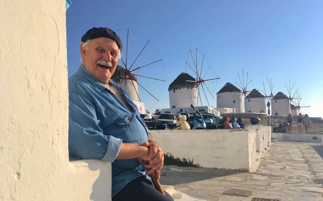 greece’s-median-age-projected-to-rise-from-47-to-52.6-by-2100