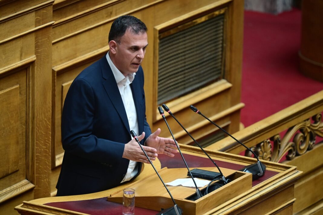 Γιώργος Καραμέρος: Παραιτήθηκε από το βουλευτικό αξίωμα Γιώργος-Καραμέρος:-Παραιτήθηκε-από-το-βουλευτικό-αξίωμα