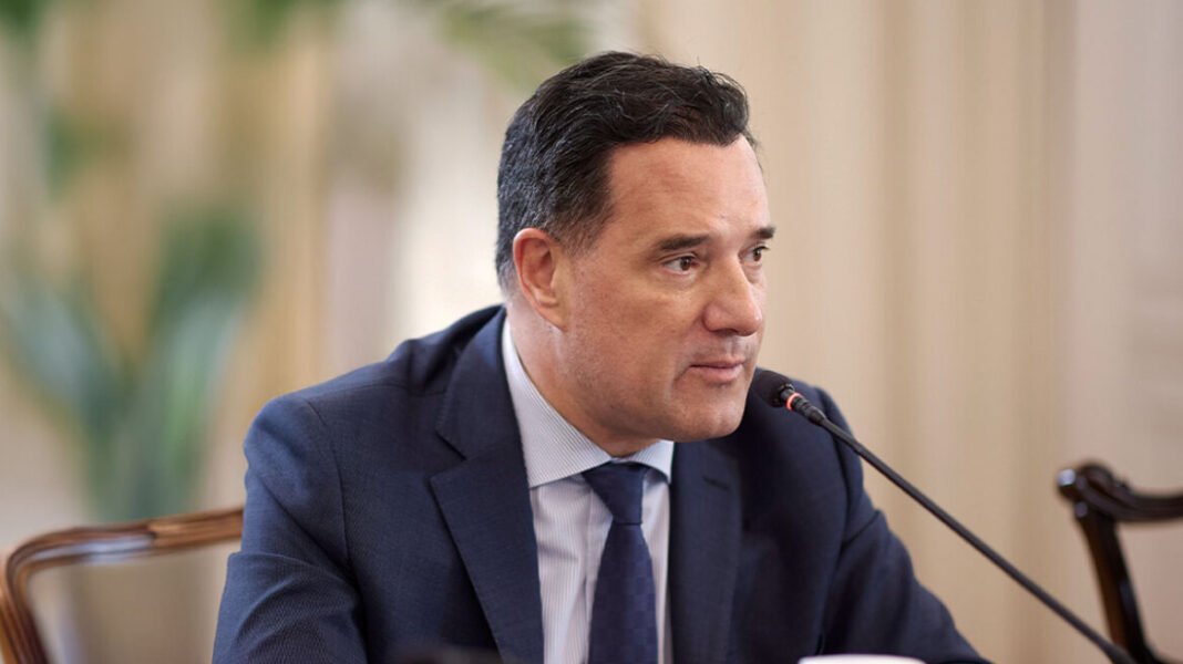 Γεωργιάδης: Ο Τσίπρας κάνει τον Κινέζο για τους Ποινικούς Κώδικες, γιατί θα έπρεπε να εξηγήσει αν το έκανε για να φροντίσει το οικονομικό μέλλον του Γεωργιάδης: Ο Τσίπρας κάνει τον Κινέζο για τους Ποινικούς Κώδικες, γιατί θα έπρεπε να εξηγήσει αν το έκανε για να φροντίσει το οικονομικό μέλλον του