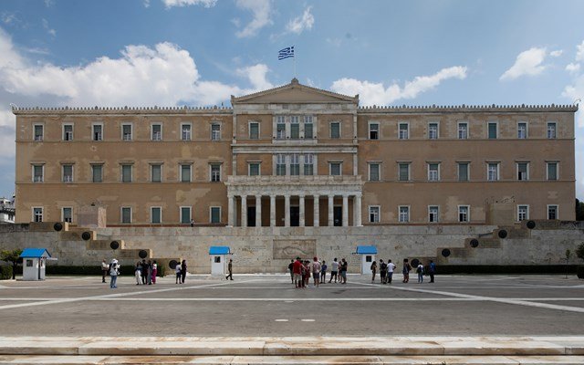 Bloomberg: Τι μπορεί να διδαχθεί η Βρετανία από την οικονομική ανάκαμψη της Ελλάδας bloomberg:-Τι-μπορεί-να-διδαχθεί-η-Βρετανία-από-την-οικονομική-ανάκαμψη-της-Ελλάδας