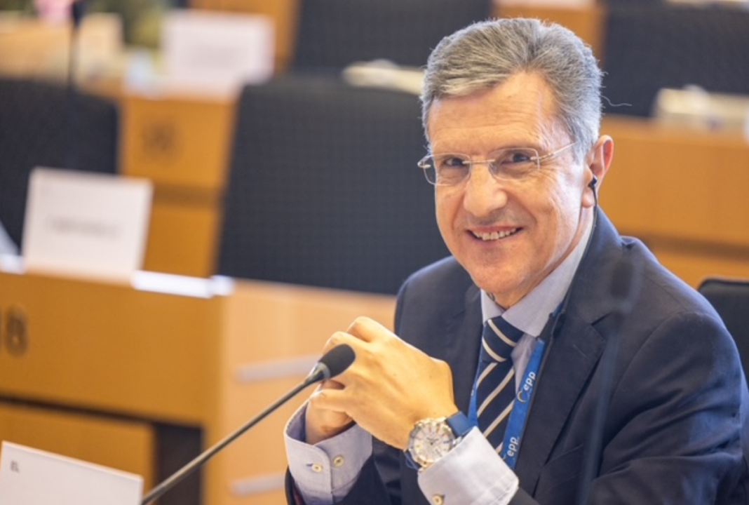 Ο-Γιώργος-Αυτιάς-εισηγητής-για-την-έκθεση-της-Οικονομικής-Πολιτικής-της-Ευρωπαϊκής-Κεντρικής-Τράπεζας