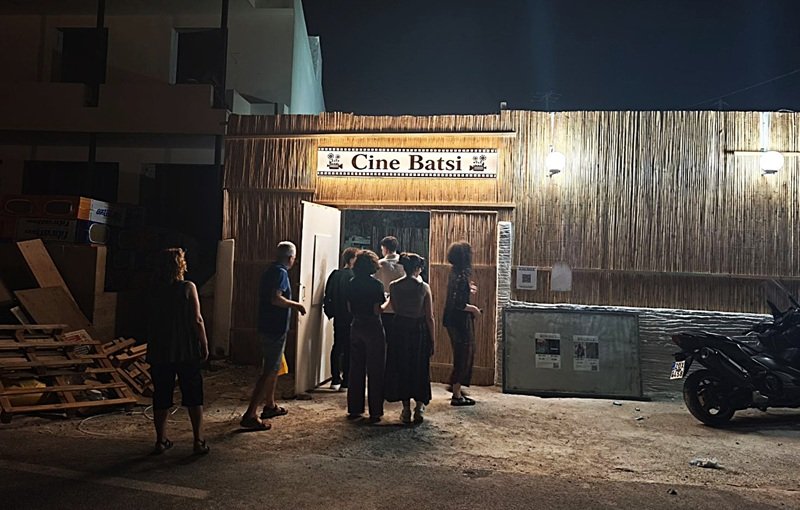 cine-batsi:-“Είναι-κάτι-νύχτες-με-φεγγάρι-μεσ’-τα-θερινά-τα-σινεμά…”