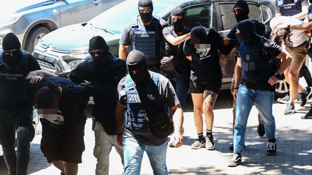Τρομοκρατική οργάνωση «βλέπει» ο εισαγγελέας πίσω από τα γκαζάκια που σκότωσαν τη Βάγια Νέστορα, πώς έδρασαν οι συλληφθέντες Τρομοκρατική-οργάνωση-«βλέπει»-ο-εισαγγελέας-πίσω-από-τα-γκαζάκια-που-σκότωσαν-τη-Βάγια-Νέστορα,-πώς-έδρασαν-οι-συλληφθέντες