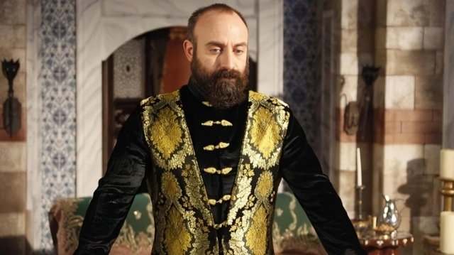 Τουρκικά-σίριαλ:-Από-τα-«Σύνορα-της-αγάπης»,-τον-«Σουλεϊμάν»-και-τον-«Εζέλ»,-στα…-αζήτητα-–-Γιατί-το-τηλεοπτικό-κοινό-τους-γυρίζει-την-πλάτη