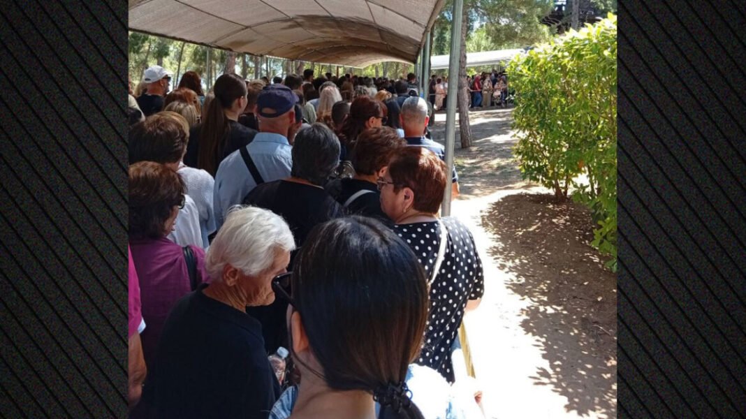 Ουρές πιστών στη Σουρωτή για τα 32 χρόνια μετά την κοίμηση του Αγίου Παΐσίου Ουρές-πιστών-στη-Σουρωτή-για-τα-32-χρόνια-μετά-την-κοίμηση-του-Αγίου-Παΐσίου
