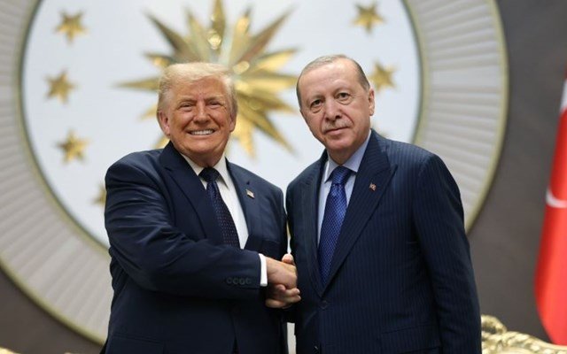 Το-“αυγό-του-Κολόμβου”-κατά-Ερντογάν-και-Τραμπ