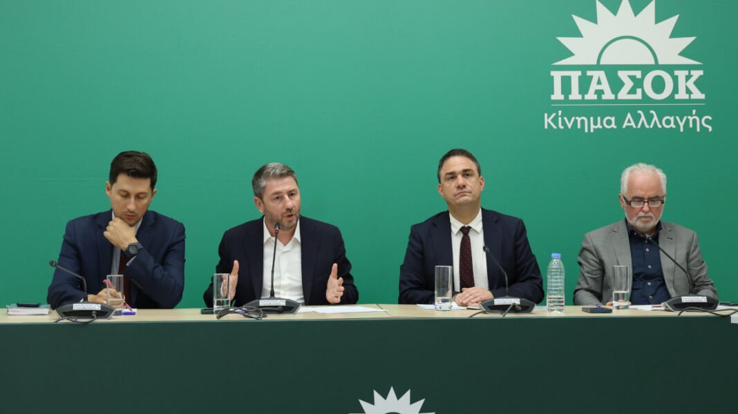 Πώς κοστολογεί το ΠΑΣΟΚ την 13η σύνταξη, οι 17 προτάσεις του για τους συνταξιούχους Πώς κοστολογεί το ΠΑΣΟΚ την 13η σύνταξη, οι 17 προτάσεις του για τους συνταξιούχους