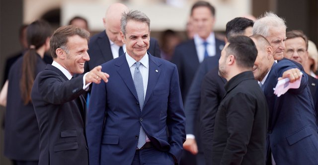 Στο Παρίσι ο Μητσοτάκης: Η σύνοδος για την Ουκρανία, το δείπνο με τον Μακρόν στο Ελιζέ και η παρέλαση σήμερα για την εθνική γιορτή της Γαλλίας Στο-Παρίσι-ο-Μητσοτάκης:-Η-σύνοδος-για-την-Ουκρανία,-το-δείπνο-με-τον-Μακρόν-στο-Ελιζέ-και-η-παρέλαση-σήμερα-για-την-εθνική-γιορτή-της-Γαλλίας