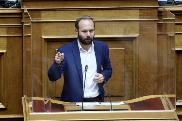 Τρίτη-αποχώρηση-από-τον-ΣΥΡΙΖΑ-μέσα-σε-λίγες-ώρες,-ανεξαρτητοποιήθηκε-και-ο-βουλευτής-Κορινθίας-Γιώργος-Ψυχογιός