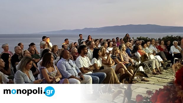 Η-επιστροφή-του-Μάγου:-Δήμος-Σπετσών-και-ΕΚΠΑ-τίμησαν-τον-κορυφαίο-συγγραφέα-Τζων-Φάουλς