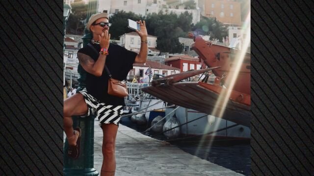 Ο Λάκης Γαβαλάς απολαμβάνει το καλοκαίρι στην Ύδρα: «Αγαπώ αυτή την ηρεμία μακριά από τη ροή σαμπάνιας και τα χάλια ντυσίματα» Ο-Λάκης-Γαβαλάς-απολαμβάνει-το-καλοκαίρι-στην-Ύδρα:-«Αγαπώ-αυτή-την-ηρεμία-μακριά-από-τη-ροή-σαμπάνιας-και-τα-χάλια-ντυσίματα»