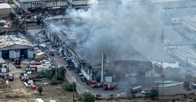 Ελεύθεροι αφέθηκαν οι δύο κατηγορούμενοι για τη μεγάλη φωτιά και την έκρηξη με τον έναν νεκρό στον Ασπρόπυργο Ελεύθεροι-αφέθηκαν-οι-δύο-κατηγορούμενοι-για-τη-μεγάλη-φωτιά-και-την-έκρηξη-με-τον-έναν-νεκρό-στον-Ασπρόπυργο