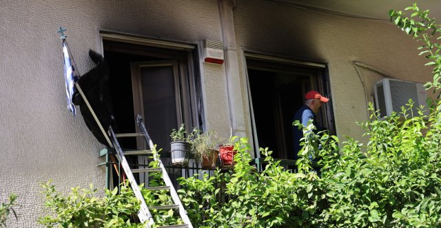 Από την κουζίνα ξεκίνησε η φωτιά στο διαμέρισμα στα Πατήσια που στοίχισε τη ζωή σε μία ηλικιωμένη και τραυμάτισε σοβαρά τον σύζυγό της Από-την-κουζίνα-ξεκίνησε-η-φωτιά-στο-διαμέρισμα-στα-Πατήσια-που-στοίχισε-τη-ζωή-σε-μία-ηλικιωμένη-και-τραυμάτισε-σοβαρά-τον-σύζυγό-της