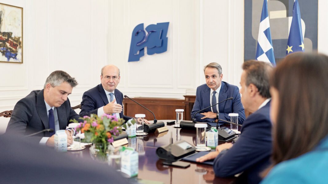 Μητσοτάκης στο ΚΥΣΟΙΠ: 49,5 δισ. ευρώ για την Ελλάδα και διεκδίκηση πρόσθετων πόρων από το νέο Ταμείο Ανταγωνιστικότητας Μητσοτάκης στο ΚΥΣΟΙΠ: 49,5 δισ. ευρώ για την Ελλάδα και διεκδίκηση πρόσθετων πόρων από το νέο Ταμείο Ανταγωνιστικότητας
