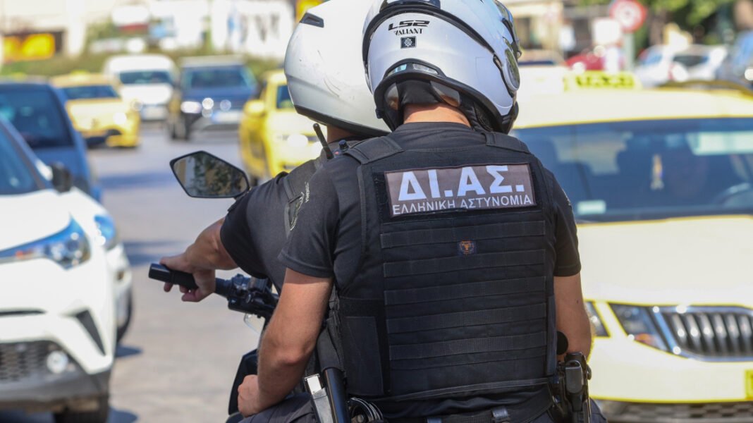 Συνελήφθησαν επ’ αυτοφώρω δύο νεαροί που επιχείρησαν να διαρρήξουν αποθήκη πολυκατοικίας στη Νέα Ιωνία Συνελήφθησαν-επ’-αυτοφώρω-δύο-νεαροί-που-επιχείρησαν-να-διαρρήξουν-αποθήκη-πολυκατοικίας-στη-Νέα-Ιωνία