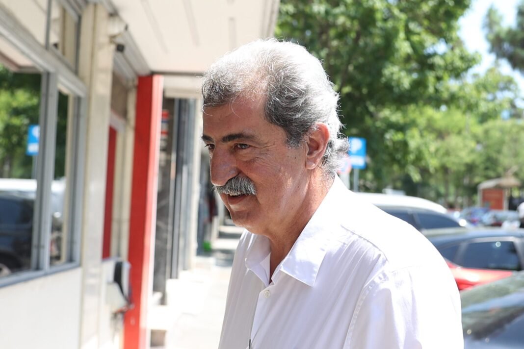 Παύλος Πολάκης: Αποσύρει την υποψηφιότητά του για την προεδρία της ΚΟ του ΣΥΡΙΖΑ Παύλος-Πολάκης:-Αποσύρει-την-υποψηφιότητά-του-για-την-προεδρία-της-ΚΟ-του-ΣΥΡΙΖΑ