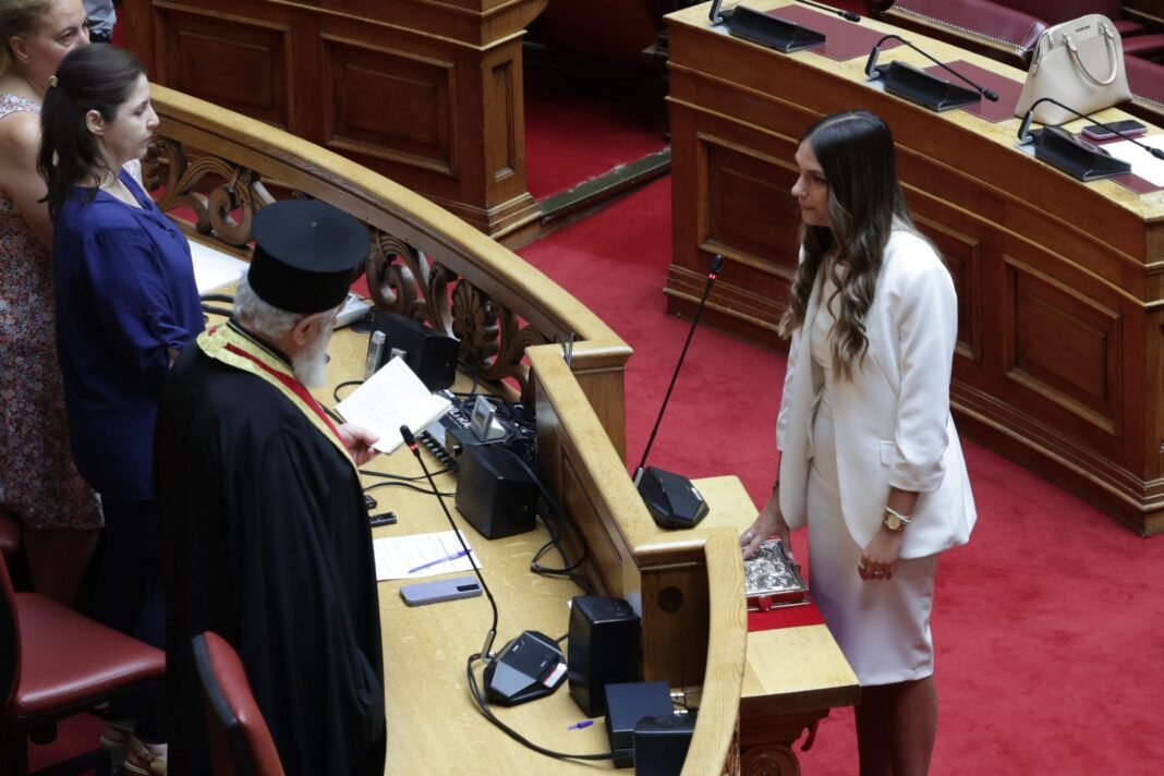 Μυρτώ Κοροβέση: Δεν μου ήταν ευχάριστη η εικόνα του Κασσελάκη να παίζει τένις με τον Γεωργιάδη Μυρτώ-Κοροβέση:-Δεν-μου-ήταν-ευχάριστη-η-εικόνα-του-Κασσελάκη-να-παίζει-τένις-με-τον-Γεωργιάδη