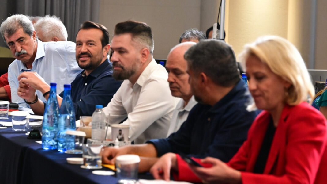 «Σκληρό ροκ» ο όρος Πολάκη για την παραμονή του στον ΣΥΡΙΖΑ- Παράθυρο προς την ΕΛΑΣ άνοιξε η Δούρου, αιχμές κατά Τσίπρα και Φάμελλου «Σκληρό ροκ» ο όρος Πολάκη για την παραμονή του στον ΣΥΡΙΖΑ- Παράθυρο προς την ΕΛΑΣ άνοιξε η Δούρου, αιχμές κατά Τσίπρα και Φάμελλου