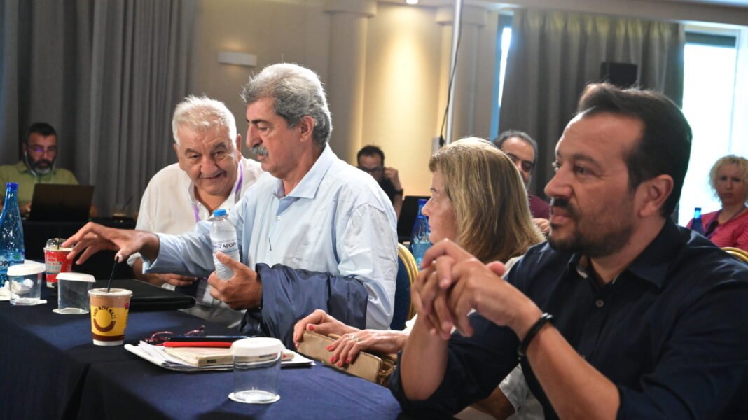Το νέο οργανόγραμμα του ΣΥΡΙΖΑ: Γραμματέας ο Παππάς, στον Πολιτικό Σχεδιασμό ο Πολάκης μετά το «σκληρό ροκ» για την παραμονή του Το νέο οργανόγραμμα του ΣΥΡΙΖΑ: Γραμματέας ο Παππάς, στον Πολιτικό Σχεδιασμό ο Πολάκης μετά το «σκληρό ροκ» για την παραμονή του