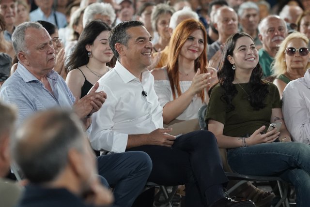 Με 75 μέλη η Πολιτική Επιτροπή της ΕΛΑΣ: Όλα τα ονόματα Με-75-μέλη-η-Πολιτική-Επιτροπή-της-ΕΛΑΣ:-Όλα-τα-ονόματα