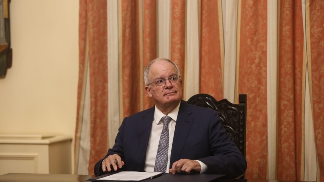 Κωνσταντίνος Τασούλας: «Η πολιτική δεν μου επέτρεψε να είμαι ο σύζυγος και ο πατέρας που θα ήθελα» Κωνσταντίνος Τασούλας: «Η πολιτική δεν μου επέτρεψε να είμαι ο σύζυγος και ο πατέρας που θα ήθελα»