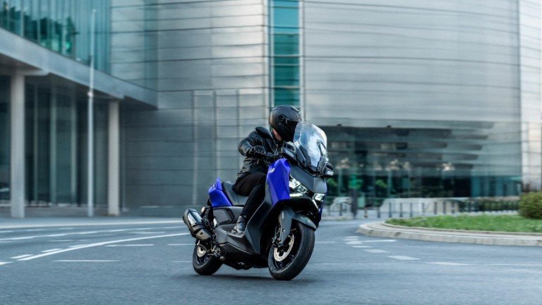 20 χρόνια Yamaha XMAX: Η επιτυχημένη πορεία συνεχίζεται με δώρο 500 ευρώ σε αξεσουάρ 20-χρόνια-yamaha-xmax:-Η-επιτυχημένη-πορεία-συνεχίζεται-με-δώρο-500-ευρώ-σε-αξεσουάρ
