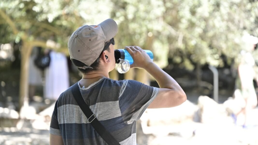 Η εγκύκλιος του υπουργείου Εργασίας για τον καύσωνα: Ακόμη και παύση εργασιών όπου απαιτείται Η-εγκύκλιος-του-υπουργείου-Εργασίας-για-τον-καύσωνα:-Ακόμη-και-παύση-εργασιών-όπου-απαιτείται