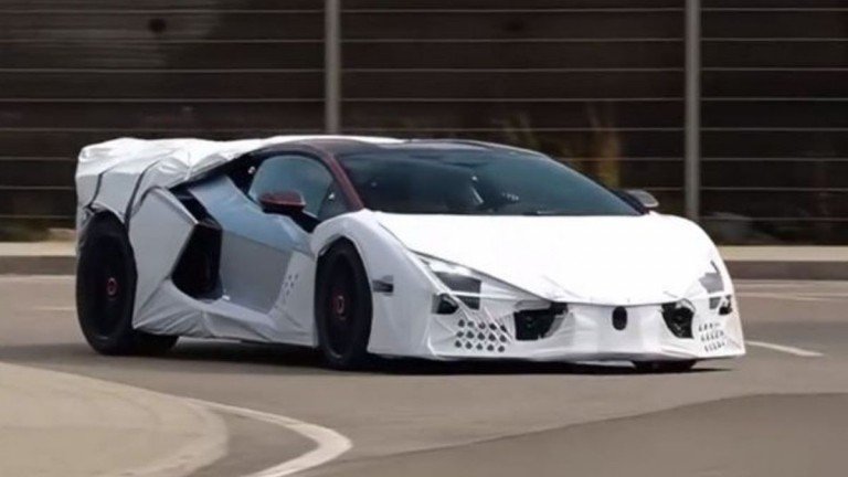Η-lamborghini-προετοιμάζει-τη-revuelto-sv-(+video)