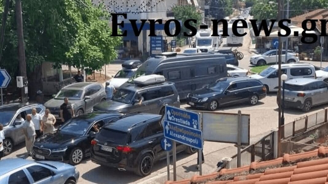 Χάος στο Τελωνείο Καστανεών: Ατελείωτες ουρές, πολύωρες αναμονές και καβγάδες μεταξύ οδηγών, δείτε βίντεο Χάος-στο-Τελωνείο-Καστανεών:-Ατελείωτες-ουρές,-πολύωρες-αναμονές-και-καβγάδες-μεταξύ-οδηγών,-δείτε-βίντεο