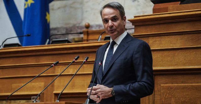 O Mητσοτάκης έδωσε σήμα για εκλογές το 2027 και οι βουλευτές ψάχνουν ημερομηνία, αιχμές «με το γάντι» για την Κοβέσι o-mητσοτάκης-έδωσε-σήμα-για-εκλογές-το-2027-και-οι-βουλευτές-ψάχνουν-ημερομηνία,-αιχμές-«με-το-γάντι»-για-την-Κοβέσι