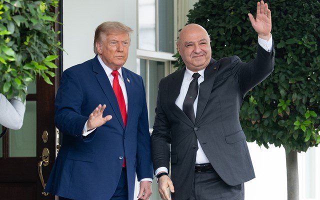 Τραμπ: Η κυβέρνηση να επιτρέψει σε όλες τις αεροπορικές εταιρείες των ΗΠΑ να πραγματοποιούν απευθείας πτήσεις στον Λίβανο Τραμπ:-Η-κυβέρνηση-να-επιτρέψει-σε-όλες-τις-αεροπορικές-εταιρείες-των-ΗΠΑ-να-πραγματοποιούν-απευθείας-πτήσεις-στον-Λίβανο