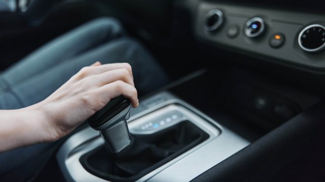 Πώς μπορείτε να βγάλετε δίπλωμα οδήγησης μόνο για αυτόματο αυτοκίνητο Πώς-μπορείτε-να-βγάλετε-δίπλωμα-οδήγησης-μόνο-για-αυτόματο-αυτοκίνητο