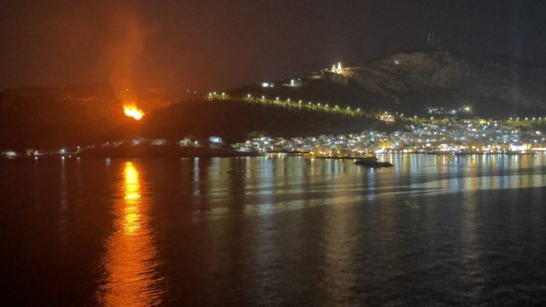 Σε εξέλιξη μεγάλη φωτιά στην Κάλυμνο, απειλεί πευκοδάσος: Δείτε βίντεο και φωτογραφίες Σε-εξέλιξη-μεγάλη-φωτιά-στην-Κάλυμνο,-απειλεί-πευκοδάσος:-Δείτε-βίντεο-και-φωτογραφίες