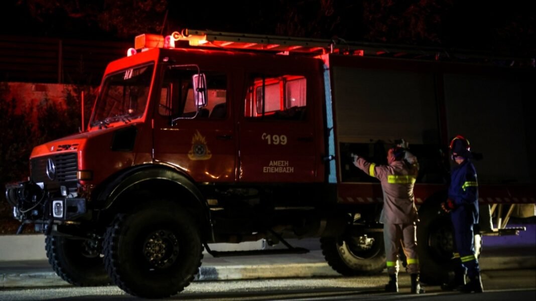 Φωτιά σε εγκαταλελειμμένο στρατόπεδο στη Θεσσαλονίκη Φωτιά-σε-εγκαταλελειμμένο-στρατόπεδο-στη-Θεσσαλονίκη