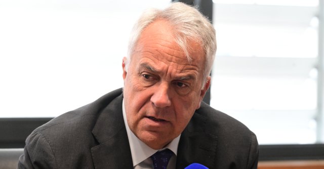 Βορίδης: Ο Σαλμάς έχει μια αντιδικία με τον Άδωνι, το ΠΑΣΟΚ έχει γίνει ουρά της Αριστεράς Βορίδης:-Ο-Σαλμάς-έχει-μια-αντιδικία-με-τον-Άδωνι,-το-ΠΑΣΟΚ-έχει-γίνει-ουρά-της-Αριστεράς