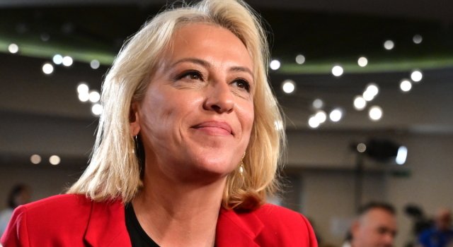 Δούρου:-Το-να-βάζουμε-μπροστά-ρόλους-και-πρόσωπα,-τελείωσε-το-Σάββατο