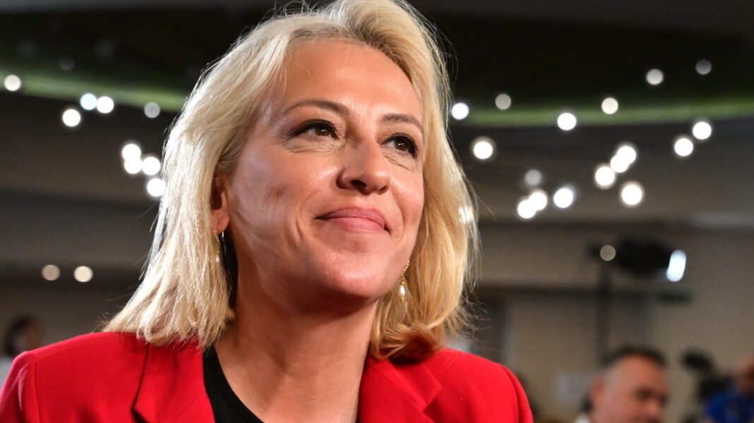 Δούρου: Το να βάζουμε μπροστά ρόλους και πρόσωπα, τελείωσε το Σάββατο Δούρου: Το να βάζουμε μπροστά ρόλους και πρόσωπα, τελείωσε το Σάββατο