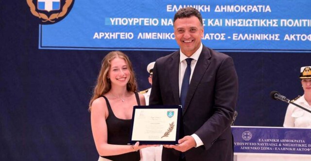Ο Κικίλιας βράβευσε τη ναυαγοσώστρια που έσωσε επτά λουόμενους, ανάμεσα τους και δύο παιδιά, στην Κεφαλονιά Ο-Κικίλιας-βράβευσε-τη-ναυαγοσώστρια-που-έσωσε-επτά-λουόμενους,-ανάμεσα-τους-και-δύο-παιδιά,-στην-Κεφαλονιά