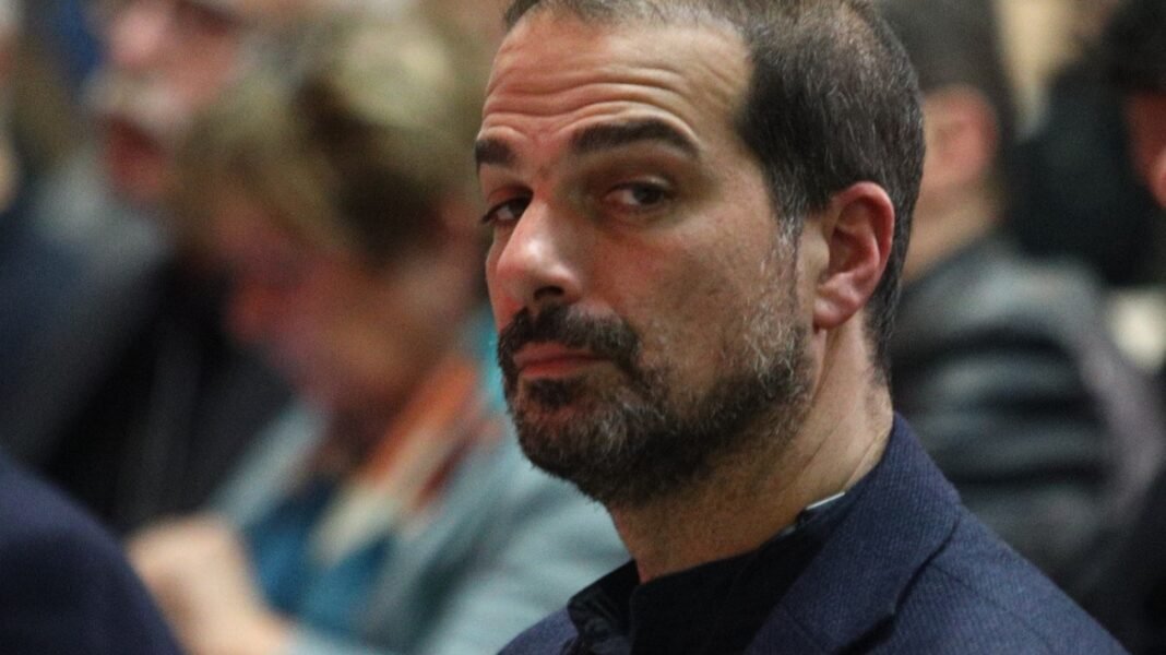 Σακελλαρίδης: Ο Τσίπρας βγάζει δεξί φλας με τον πιο σαφή τρόπο, θα ξηλώναμε τον νόμο Πιερρακάκη για τα ιδιωτικά πανεπιστήμια Σακελλαρίδης: Ο Τσίπρας βγάζει δεξί φλας με τον πιο σαφή τρόπο, θα ξηλώναμε τον νόμο Πιερρακάκη για τα ιδιωτικά πανεπιστήμια