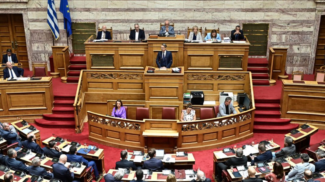 Ο Μητσοτάκης πάει στη Βουλή για το Σύνταγμα: Οι προτάσεις της ΝΔ και τα πυρά στο ΠΑΣΟΚ για το «παρών» Ο Μητσοτάκης πάει στη Βουλή για το Σύνταγμα: Οι προτάσεις της ΝΔ και τα πυρά στο ΠΑΣΟΚ για το «παρών»