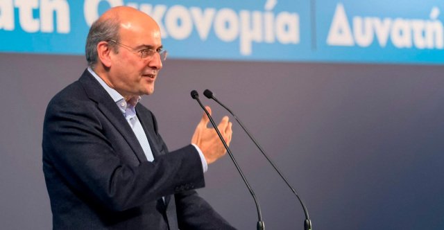 Χατζηδάκης:-Η-Δημοκρατία-κινδυνεύει-κι-από-εκείνους-που-την-ευτελίζουν