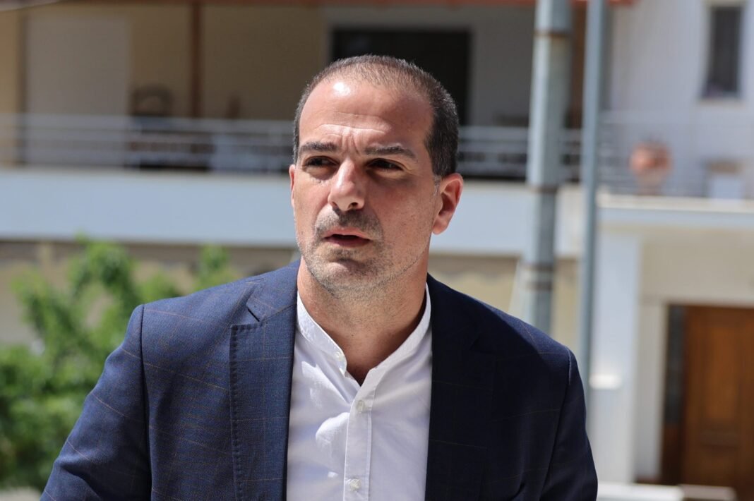 Γαβριήλ Σακελλαρίδης: Το κόμμα Τσίπρα βγάζει δεξί φλας με τον πιο σαφή τρόπο Γαβριήλ-Σακελλαρίδης:-Το-κόμμα-Τσίπρα-βγάζει-δεξί-φλας-με-τον-πιο-σαφή-τρόπο