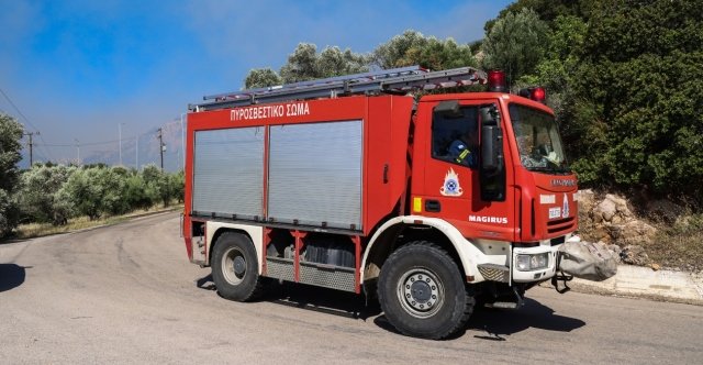 Φωτιά τώρα στην Αιτωλοακαρνανία, επιχειρούν 6 εναέρια μέσα Φωτιά-τώρα-στην-Αιτωλοακαρνανία,-επιχειρούν-6-εναέρια-μέσα