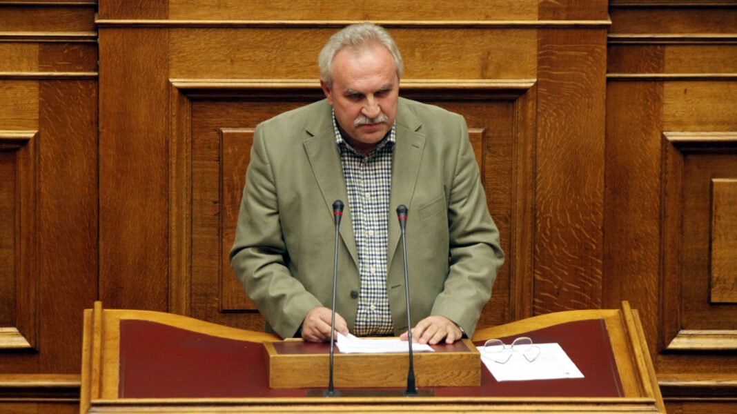 Φοιτητής ξανά στα 70 του ο πρώην βουλευτής του ΣΥΡΙΖΑ, Δημήτρης Γάκης: Η καλύτερη φαρμακευτική αγωγή είναι ο αγώνας Φοιτητής-ξανά-στα-70-του-ο-πρώην-βουλευτής-του-ΣΥΡΙΖΑ,-Δημήτρης-Γάκης:-Η-καλύτερη-φαρμακευτική-αγωγή-είναι-ο-αγώνας
