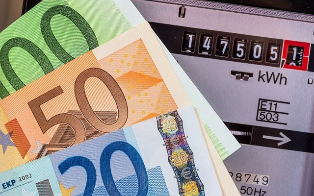 Το νέο τοπίο στην αγορά ηλεκτρικής ενέργειας: φθηνότερα τα κίτρινα τιμολόγια, ακριβότερα τα μπλε, σταθερά τα πράσινα Το-νέο-τοπίο-στην-αγορά-ηλεκτρικής-ενέργειας:-φθηνότερα-τα-κίτρινα-τιμολόγια,-ακριβότερα-τα-μπλε,-σταθερά-τα-πράσινα