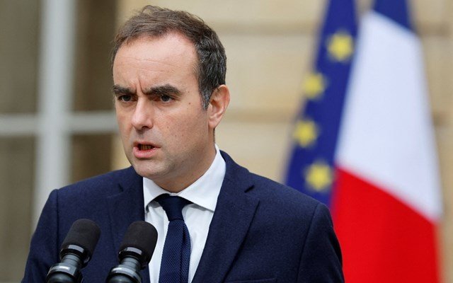 Πυρκαγιές: Αναμένονται “δύσκολες ώρες” στη Ζιρόντ προειδοποιεί ο Λεκορνί Πυρκαγιές:-Αναμένονται-“δύσκολες-ώρες”-στη-Ζιρόντ-προειδοποιεί-ο-Λεκορνί