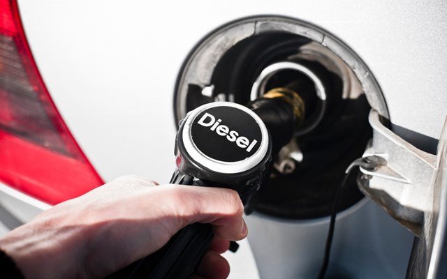 Νέα-τιμή-στο-diesel-μετά-την-επιδότηση-–-Πόσο-θα-μειωθεί-τον-Αύγουστο